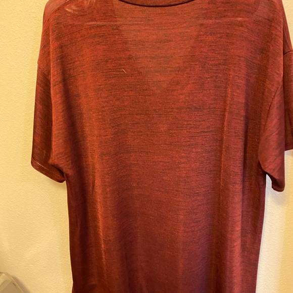 Red top - Picture 3 of 3